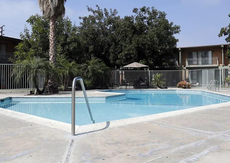 SWIMMING POOL #2
