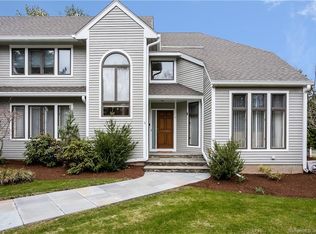 3 Quail Holw, West Hartford, CT 06117