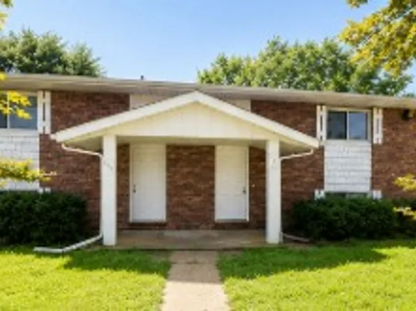 2611 Eastview Dr, Belleville, IL 62221