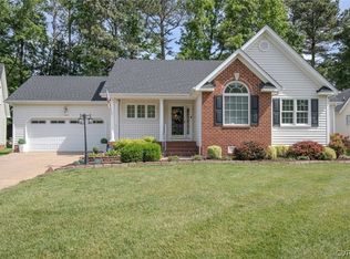 238 Kennon Pointe Dr, Colonial Heights, VA 23834