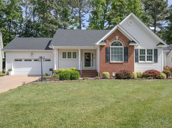 238 Kennon Pointe Dr, Colonial Heights, VA 23834