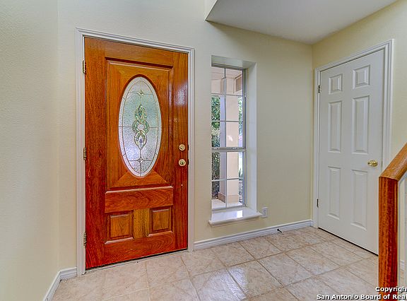 3rd image of 10718 Cougar Ledge