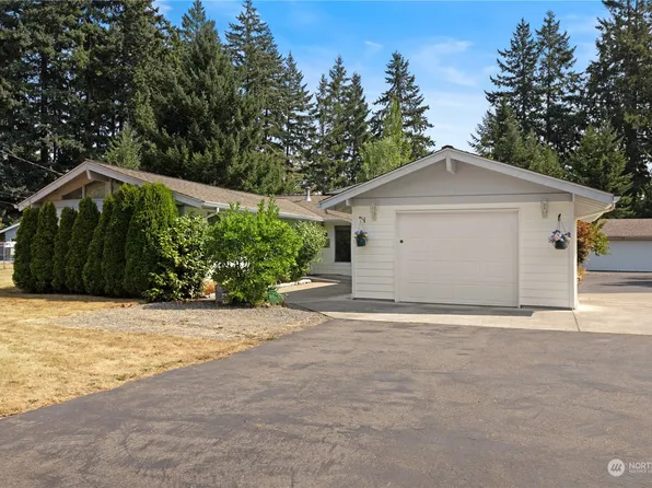 6215 44th Ave E, Tacoma, WA 98443