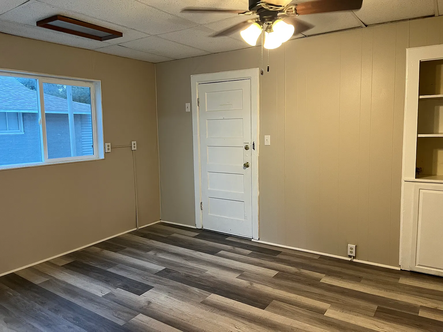 420 Christie St — Photo 4
