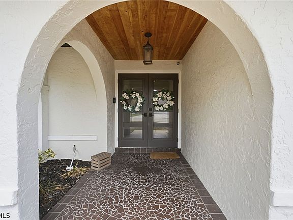 2nd image of 1498 Beechwood Trl