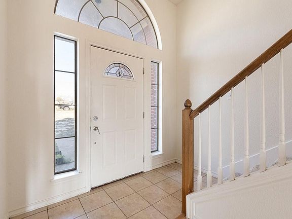 5th image of 150 Huntclub Dr