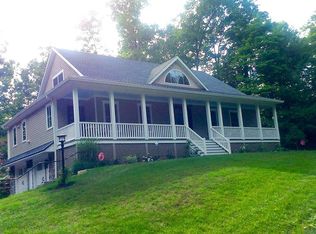 21 Peacock Rd, Rhinebeck, NY 12572