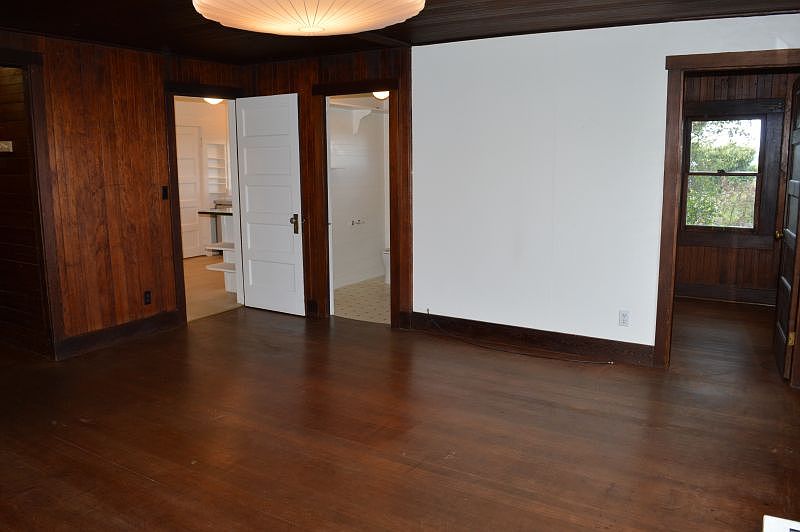 1st image of 141 San Carlos Ave