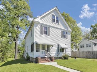 521 E Riddle Ave, Ravenna, OH 44266