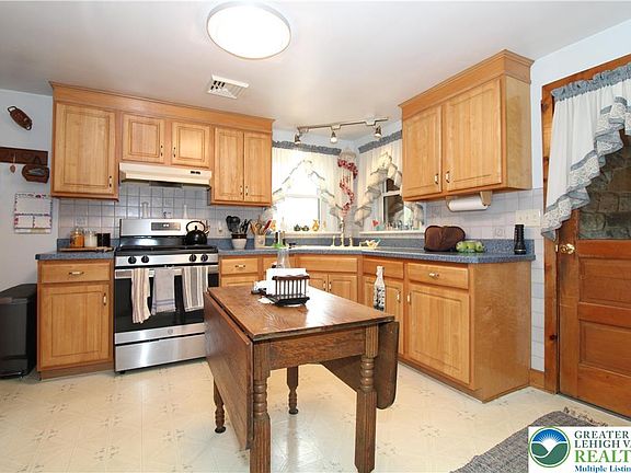 5th image of 643 S Delaware Dr