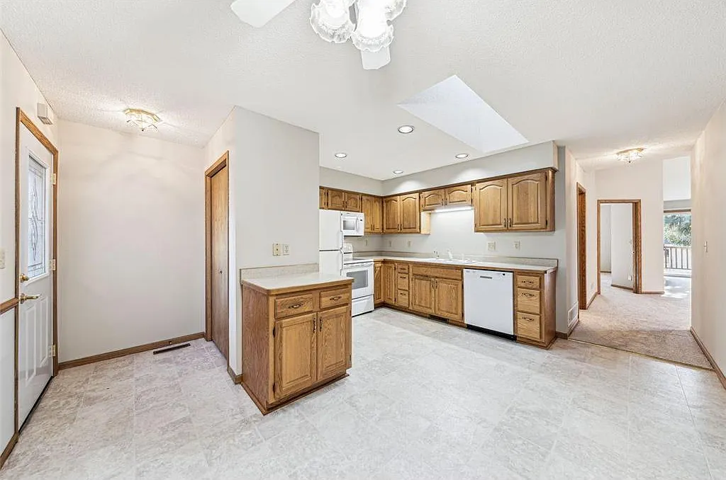 2 bed, 1144 sqft, $2,200 — Photo 4