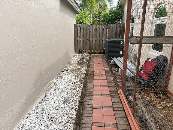 4th image of 4270 NW 55th Drive