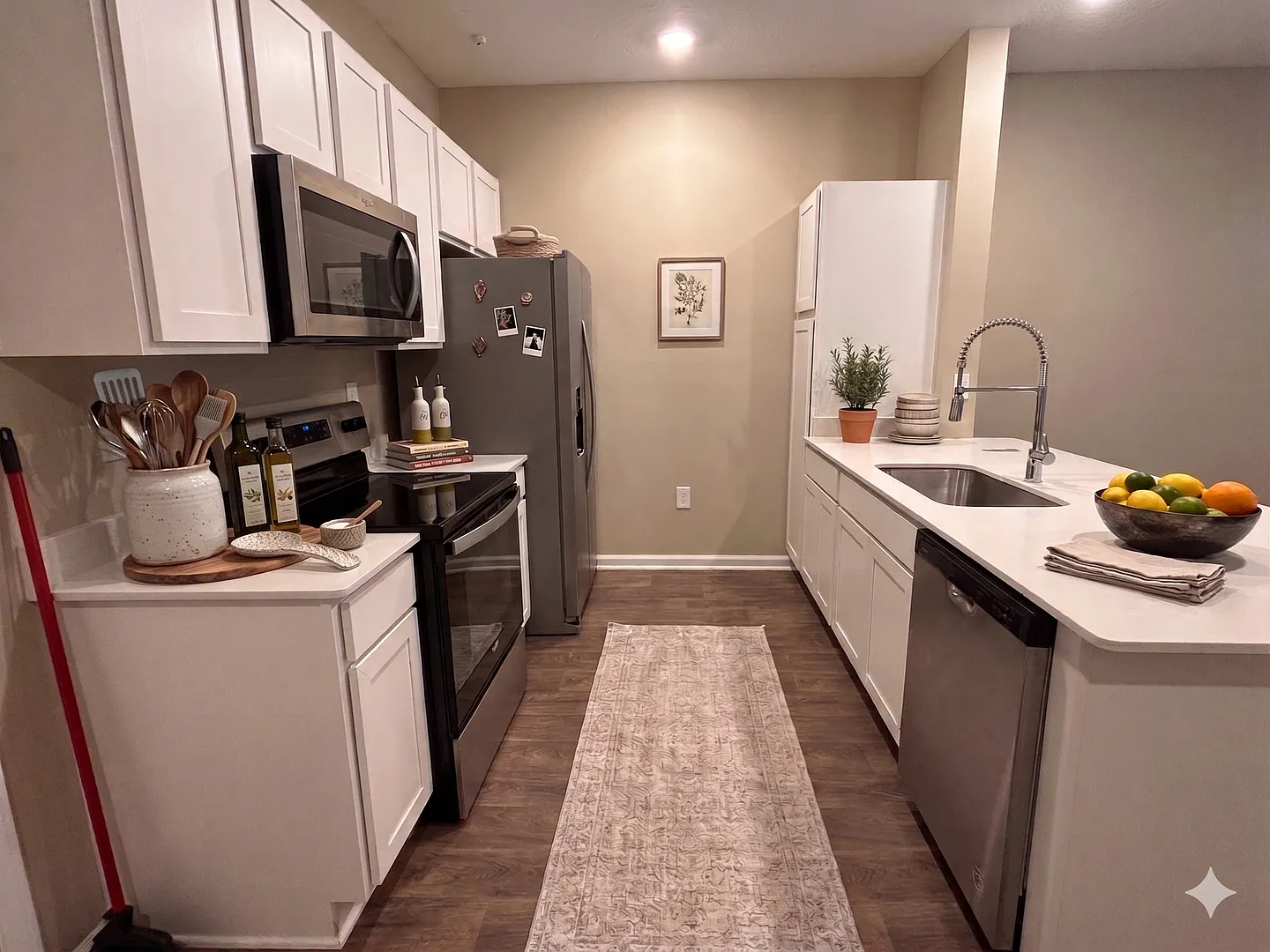 2BR/2.5BA Move-In Ready with Garage & In-Unit Laundry Just Minutes from Oakleaf Town Center! Lawn... — Photo 2