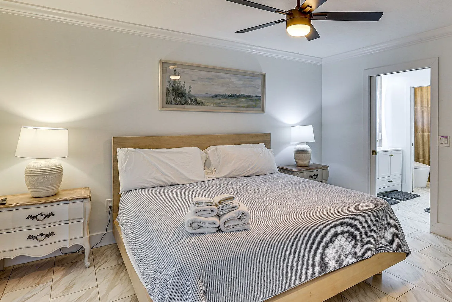 3 bed, 2.0 bath, 1722 sqft, $4,257 — Photo 4