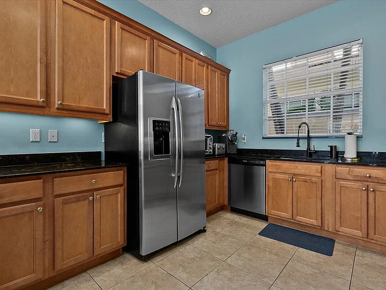 82 Stoney Dr — Photo 8