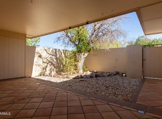 10017 W Hutton Dr, Sun City, AZ 85351