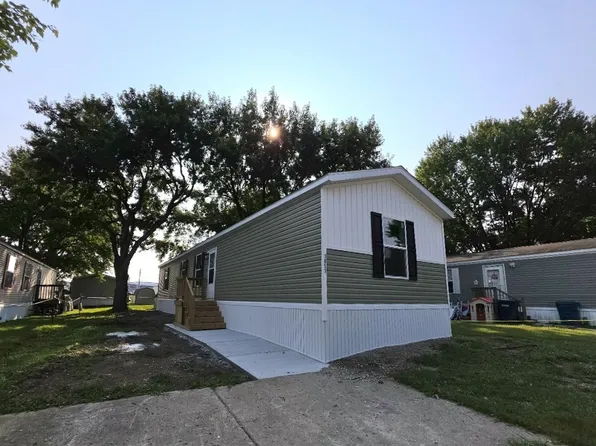 1857 Meyer St, Greenwood, IN 46143