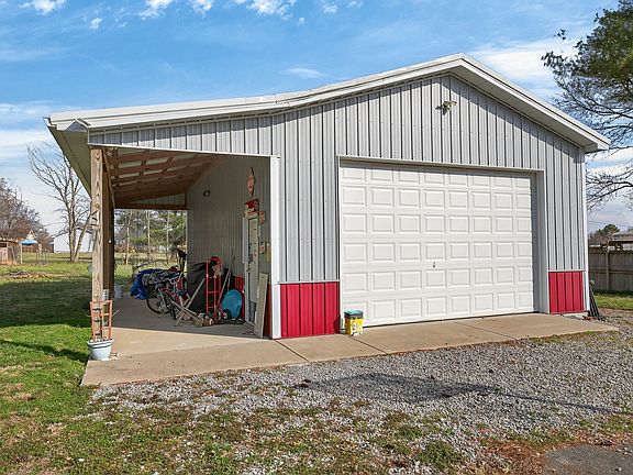 2nd image of 4221 Leeville Rd