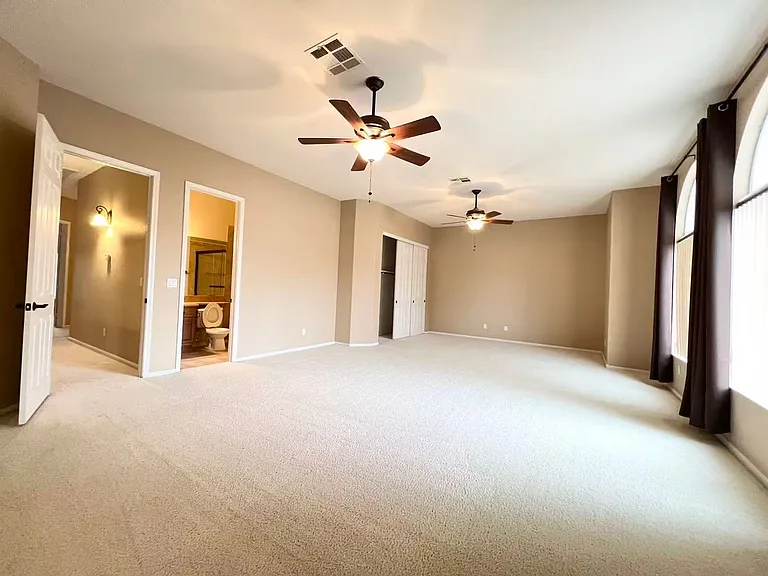 2105 Eaglepath Cir — Photo 24