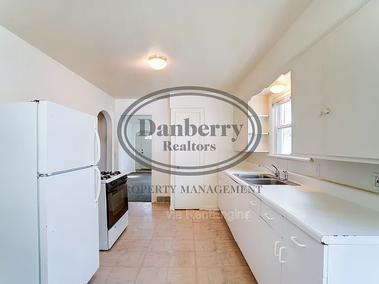 919 Brookley Blvd — Photo 8