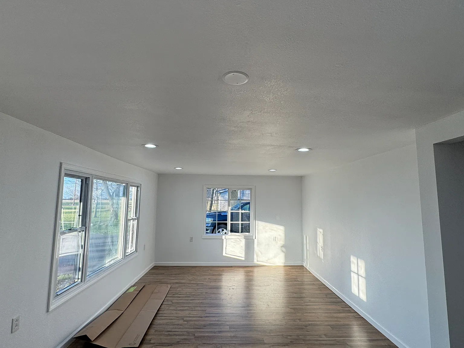 3 bed, 1300 sqft, $1,900 — Photo 4