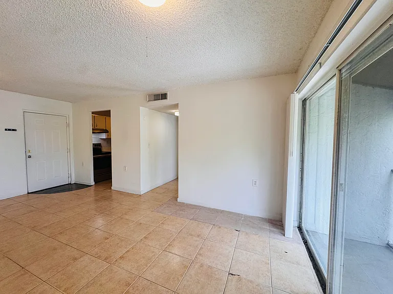 1068 N Benoist Farms Rd #302 — Photo 39