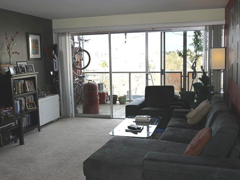1st image of 888 N Logan St APT 8D