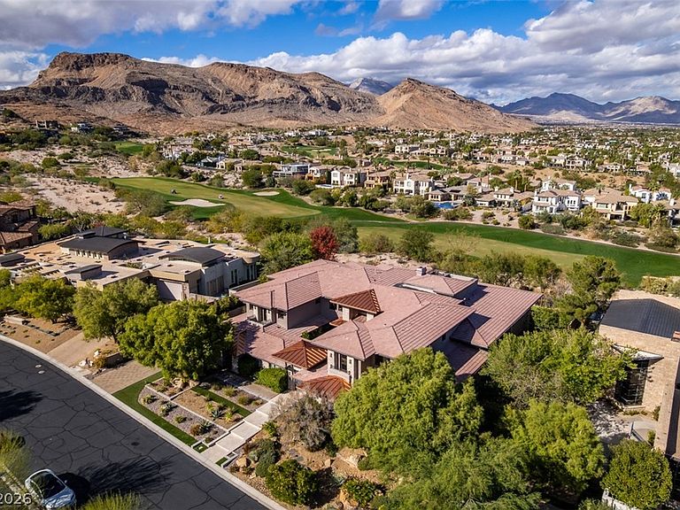 14 Promontory Ridge Dr, Las Vegas, NV