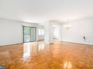 7 Stonehenge Cir APT 5, Baltimore, MD 21208