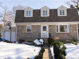 707 Briggs St, Bellmore, NY 11710