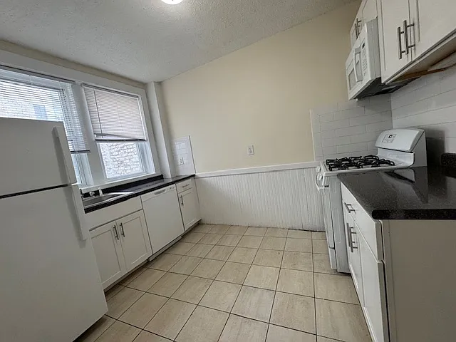433 Cambridge St — Photo 1