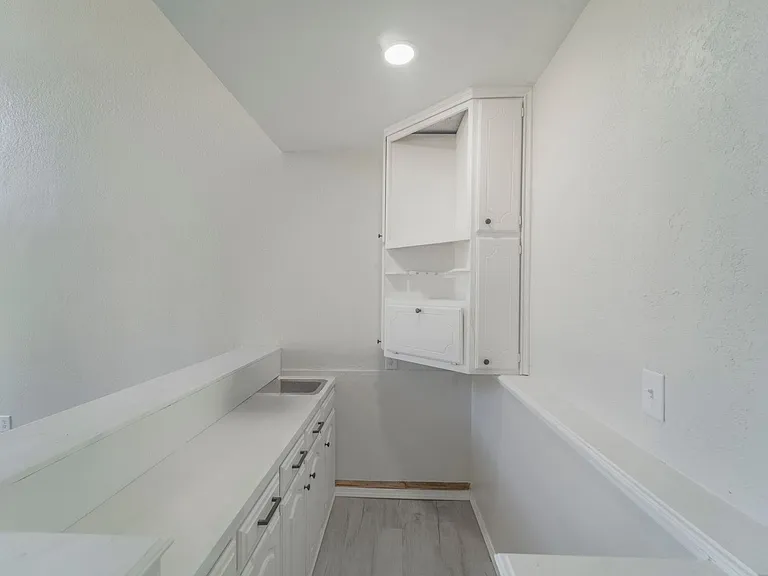 3120 Shadybrook Dr — Photo 19