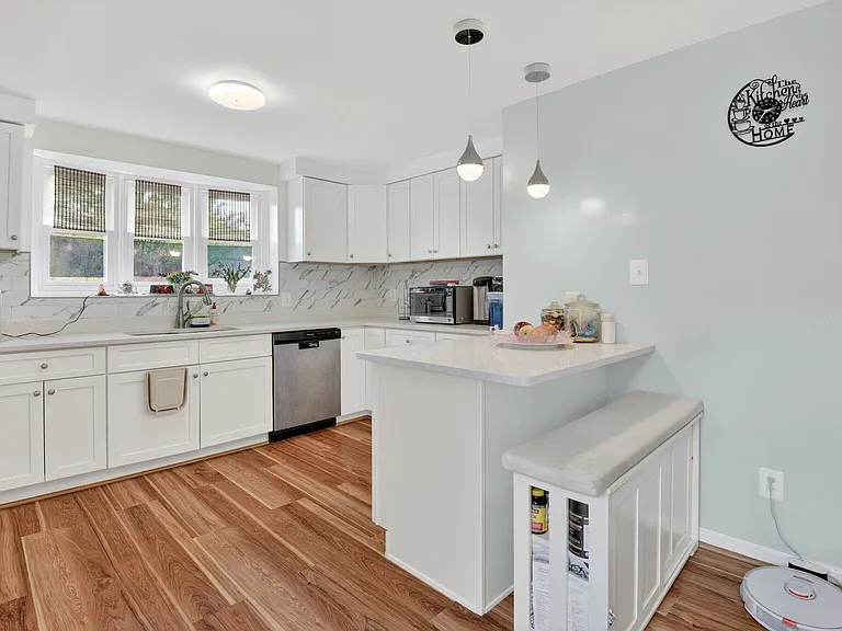 2000 McAuliffe Dr — Photo 14