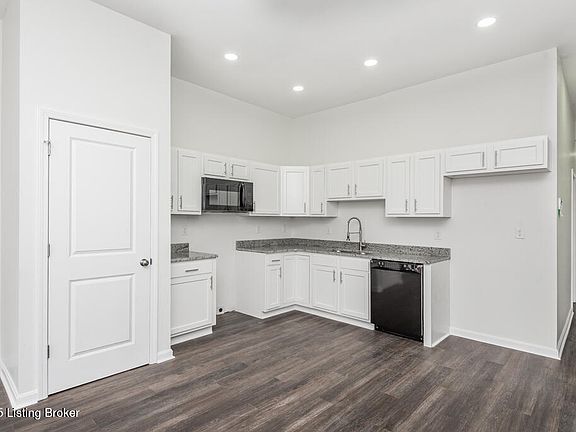 5th image of 206 N 26th St