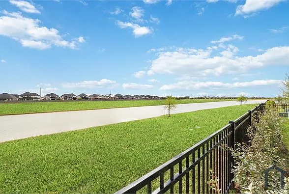 2208 Inglenook Grove Dr — Photo 24