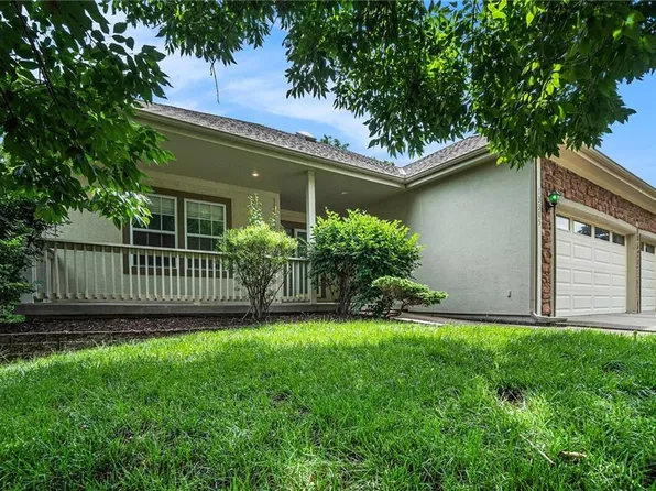 13305 Forest Oaks Dr, Smithville, MO 64089