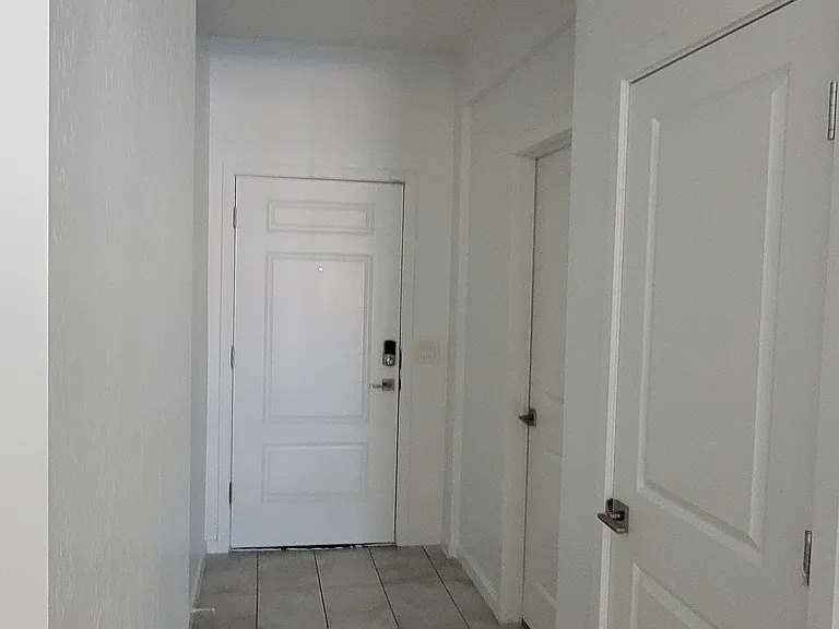 9817 W Southgate Ave — Photo 34