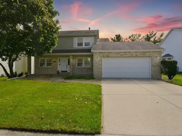 3007 Providence Dr, Bloomington, IL 61704