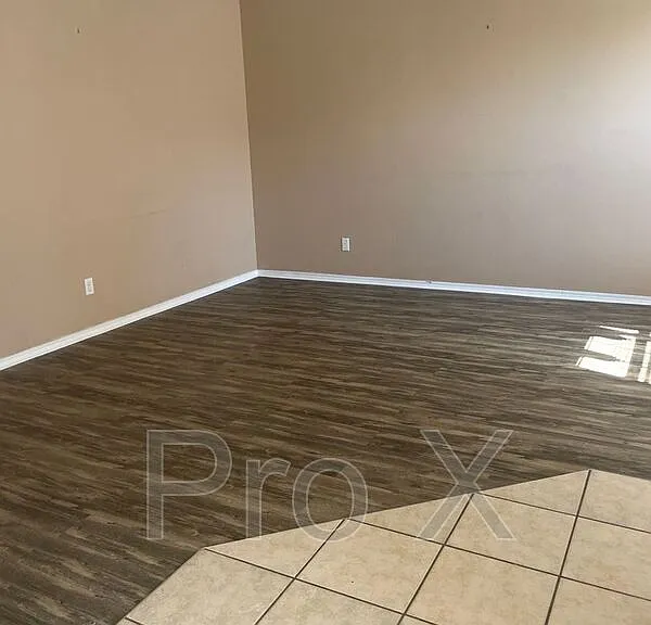 1001 S Saint Louis Ave #3 — Photo 2
