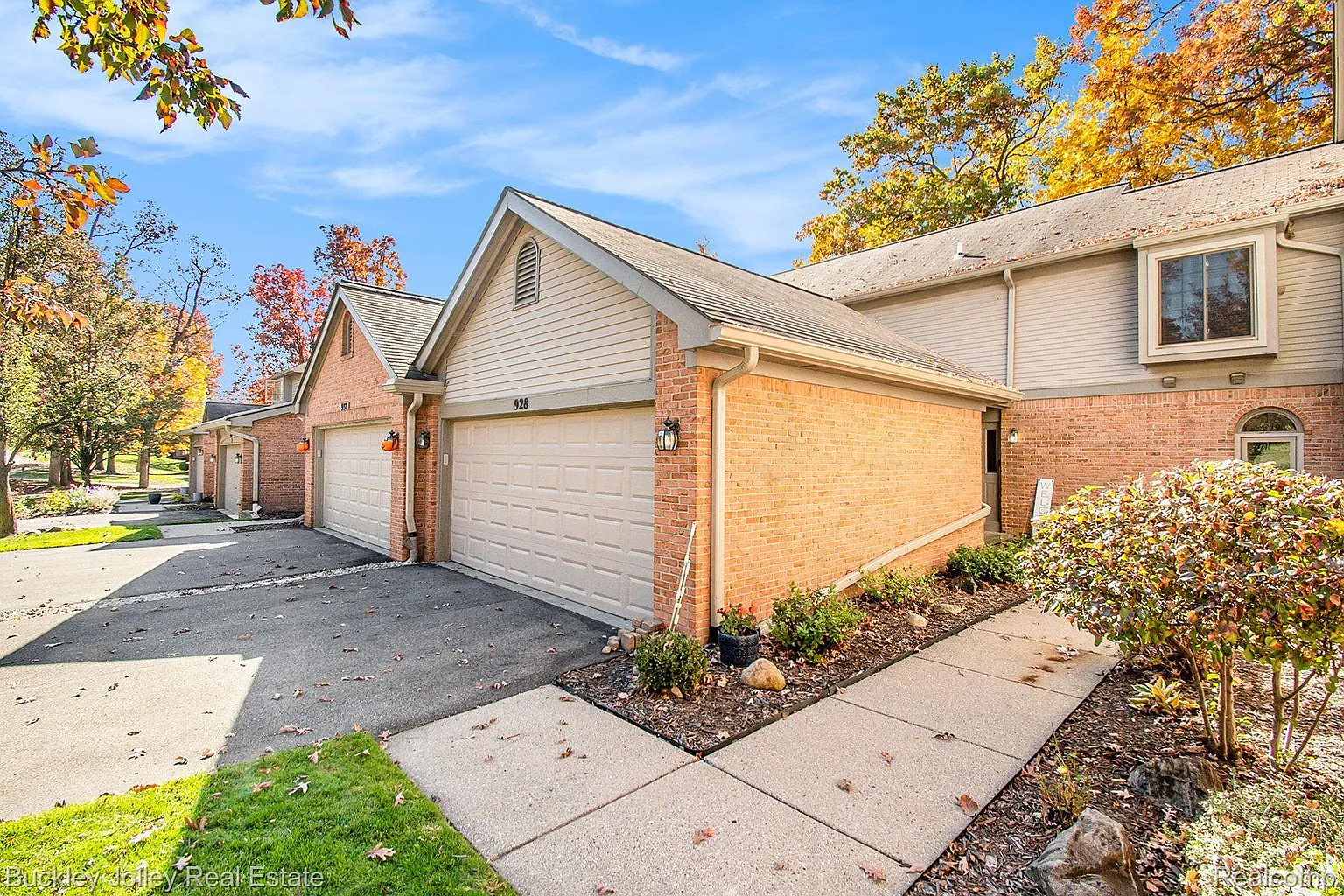 928 Woodridge Hills Dr #83 photo 1