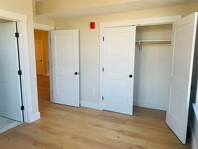 305 Webster Ave #308 — Photo 12