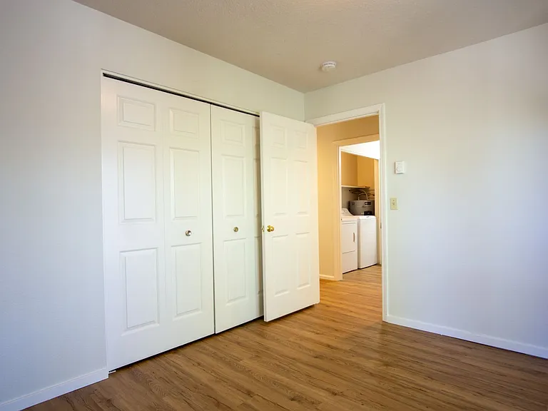 245 SW Hooker St #7 — Photo 13