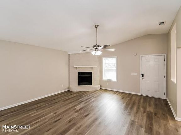 5th image of 693 Roger Sherman St #3