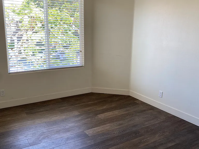 4076 Promontory St — Photo 11