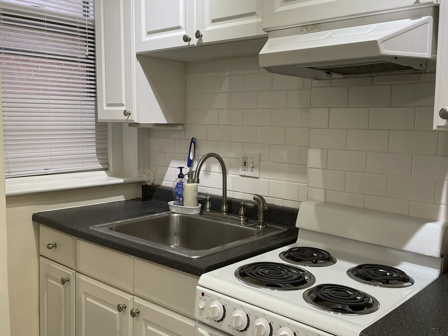 1 bed, 1.0 bath, $2,650 — Photo 3