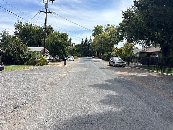 5th image of 2375 Serviss St