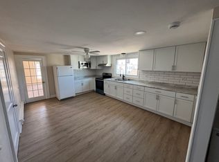 646 Summer St APT 3, Manchester, NH 03103