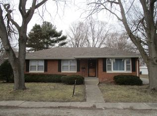 604 E Pembroke St, Tuscola, IL