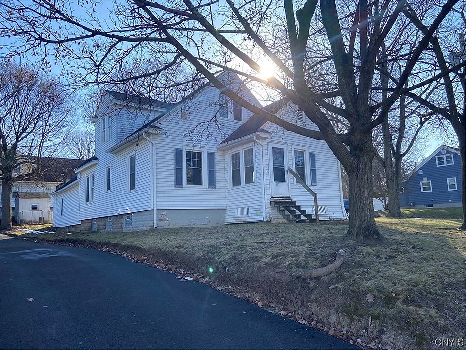 1st image of 511 Montrose Ave
