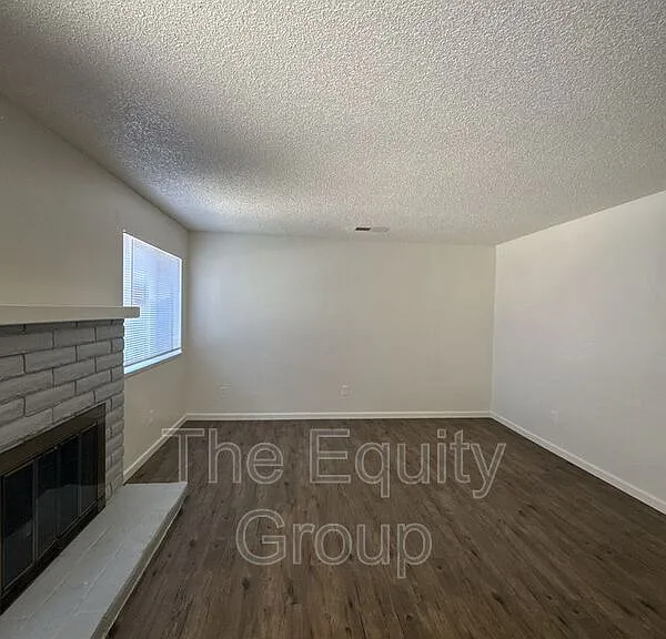 148 S Peppertree St — Photo 4